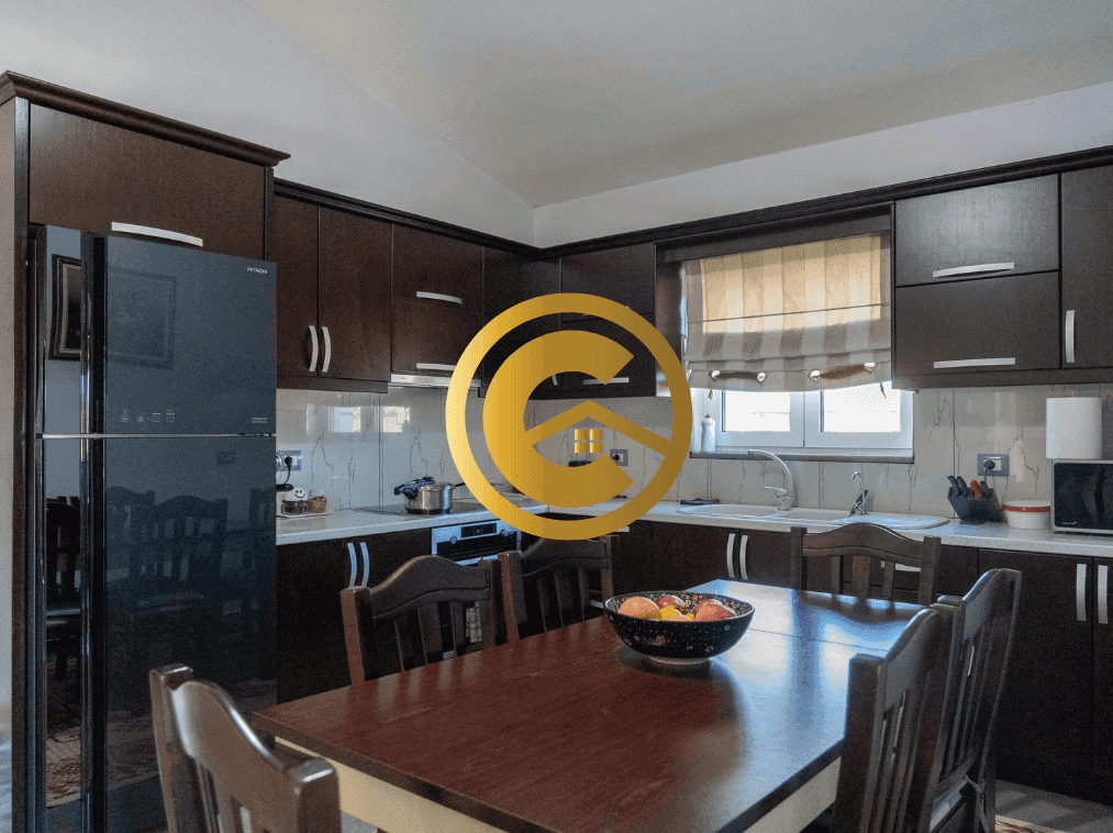 Ndërtesë në Shitje pranë Liqenit dhe Detit – Ksamil | Elios Home Real Estate
