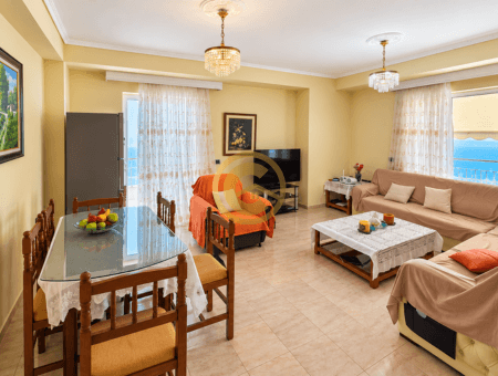 Apartament 2+1 me sipërfaqe 120 m² në shitje në Sarandë