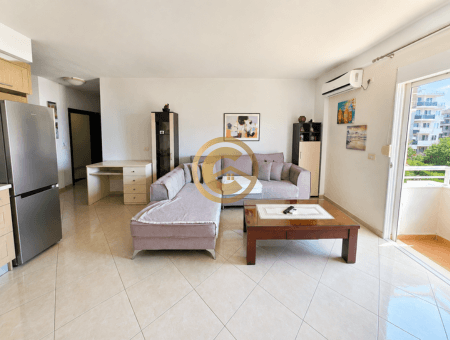 Jepet me Qira Vjetore Apartament 1+1 pranë Pedonales, Sarandë