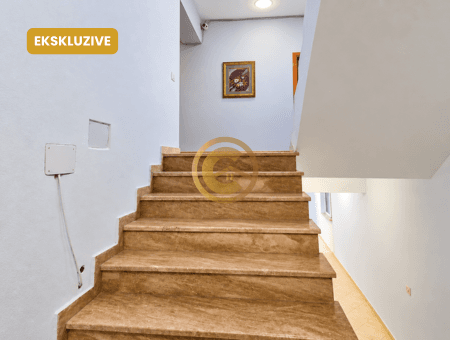 Vilë në shitje në Kodër, Sarandë 3 apartamente 1+1 3
