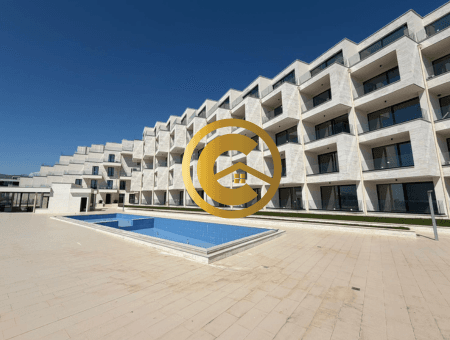 Blej Pronë në Sarandë: Shitet Apartament Gjigant 1+1 në Ndërtim e Sipër 4