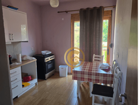 Vilë me qira në një zonë të qetë, me pamje 360° nga Korfuzi dhe Liqeni i Butrintit, rreth 800 metra nga plazhi. 3