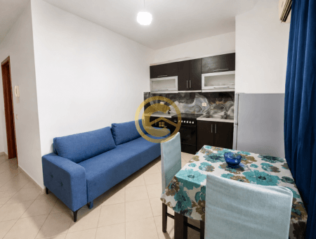 Jepet me Qira Vjetore Apartament 1+1 në Rrugën Butrinti, Sarandë