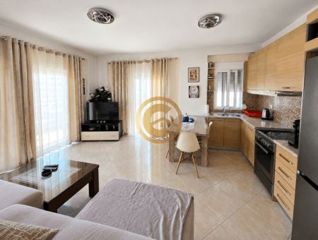 Jepet me Qira Vjetore Apartament 1+1 pranë Pedonales, Sarandë 2