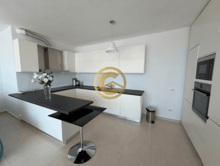 Penthouse 2+1 në shitje me verandë 112 m² dhe parkim 4