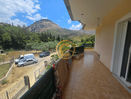 Vilë Private me 1,000 m² Tokë në Bistricë 2