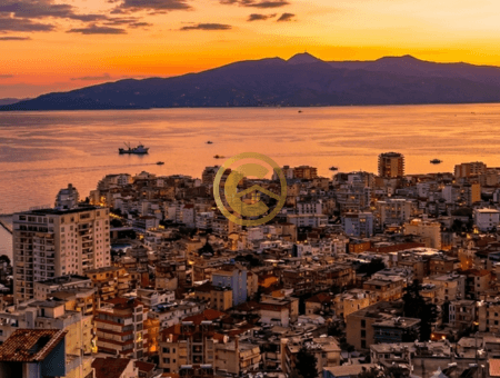 Truall në shitje 350 m² me pamje deti në Rrugën e 6, Sarandë