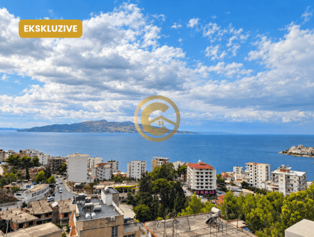 Apartament Luksoz 3+1 me Pamje Magjepsëse nga Deti në Sarandë