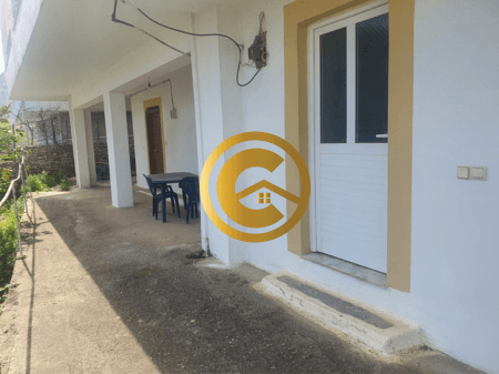 Shtëpi Private në Shitje në Gjashtë – Mundësi e Shkëlqyer Investimi pranë Sarandë