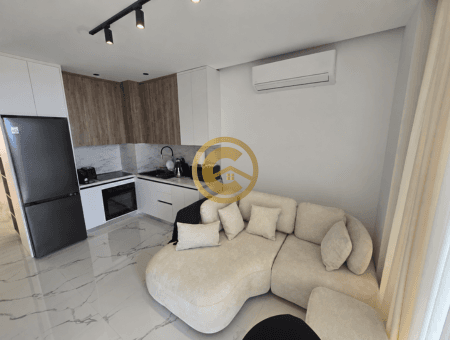 Apartament 1+1 luksoz në shitje me pamje nga deti dhe parkim