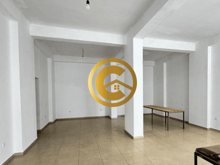 Dyqan me Qira në Rrugën e 4, Sarandë