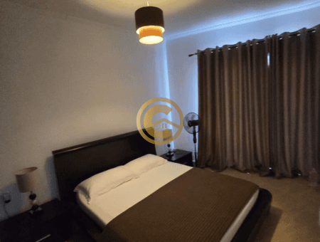 Apartament 2+1+2 me qira vjetore në vijën e parë me detin, Sarandë.