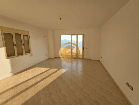 Apartament 2+1 në shitje në Sarandë – 120 m², 2 tualete dhe 2 ballkone