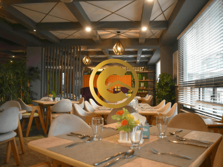 Restorant i Kompletuar për Qira në Ksamil – Fundi i Pedonales, 4 Minuta nga Deti