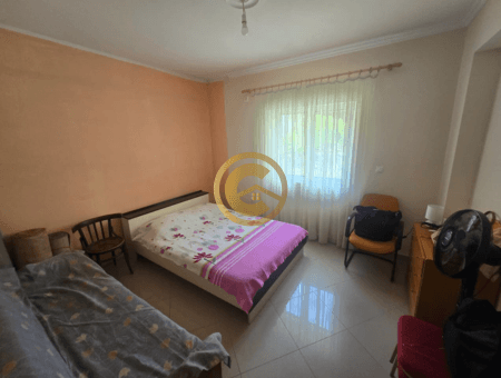 Vilë Private me 1,000 m² Tokë në Bistricë 4
