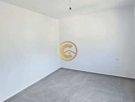 Ambient tregtar 90 m² në shitje ose me qira