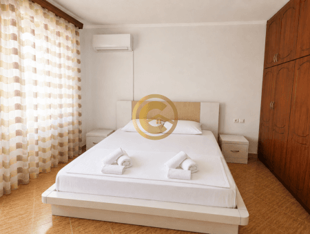 Jepet me Qira Shtëpi me Oborr në Gjashtë, Sarandë 3