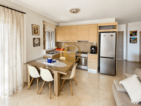 Jepet me Qira Vjetore Apartament 1+1 pranë Pedonales, Sarandë 3