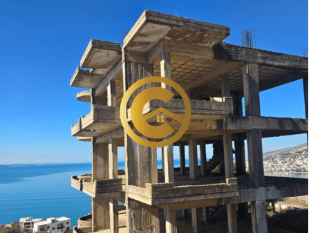 Karabinë 4 Kate për Shitje në Rrugën e Re me Pamje Panoramike nga Deti