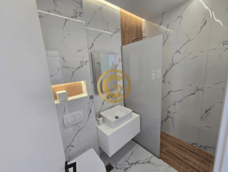 Apartament 1+1 luksoz në shitje me pamje nga deti dhe parkim 3