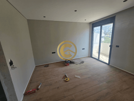 Apartament 2+1+2 në Shitje pranë Terminalit të Ri, Sarandë