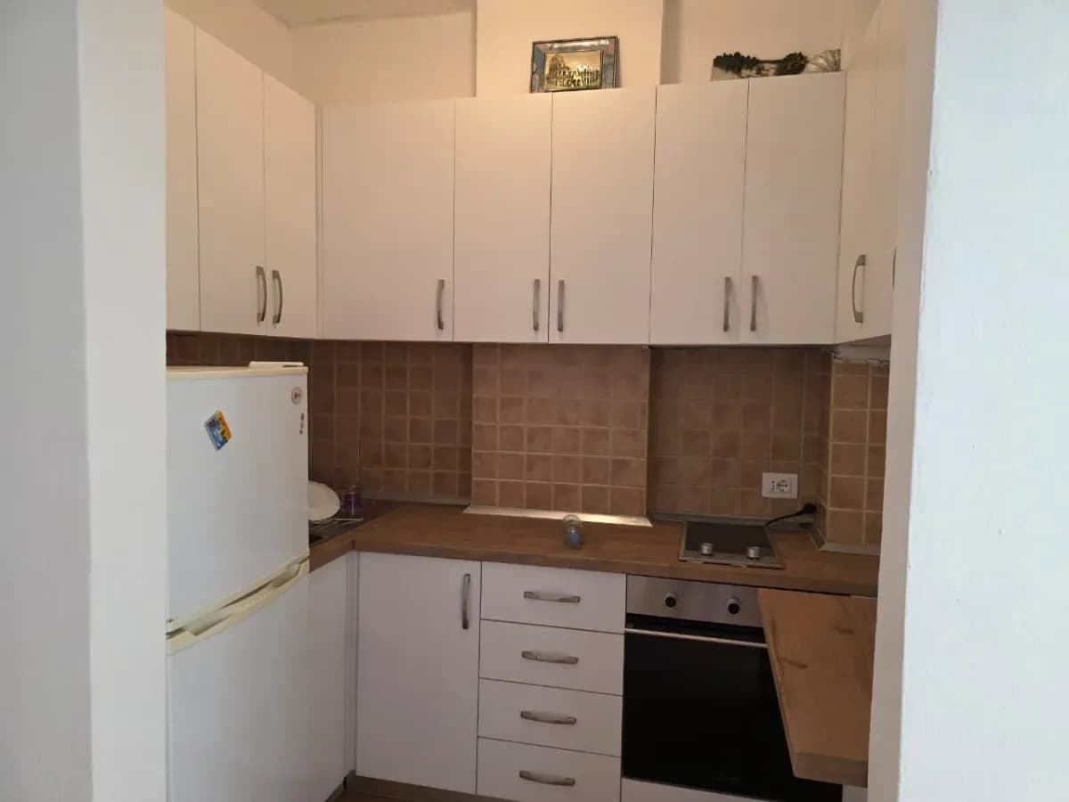 APARTAMENT 1+1 PËR SHITJE – GOLEM