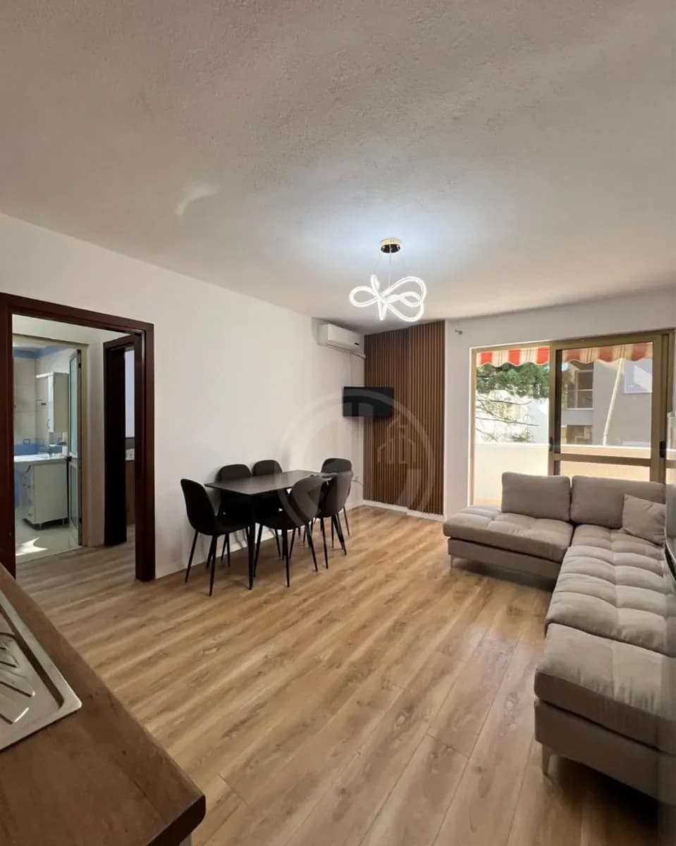 Super Apartament 1+1 për Shitje në Golem 2