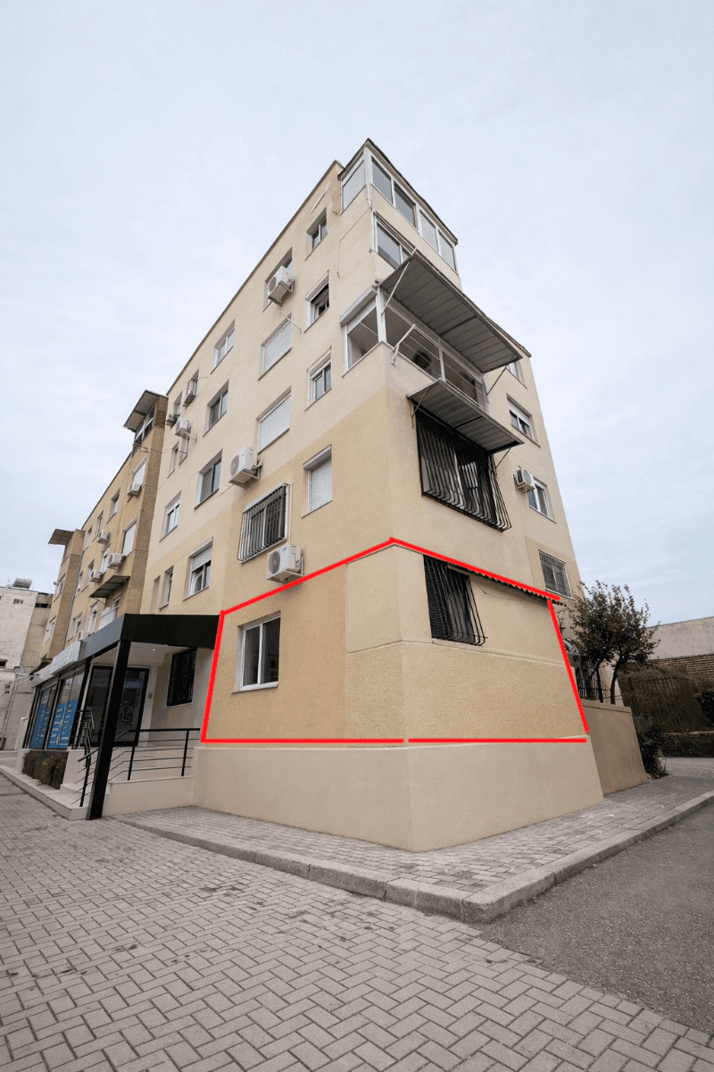 Shitet Apartament / Ambient Biznesi – Pranë Shkollës "Naim Frasheri" 3