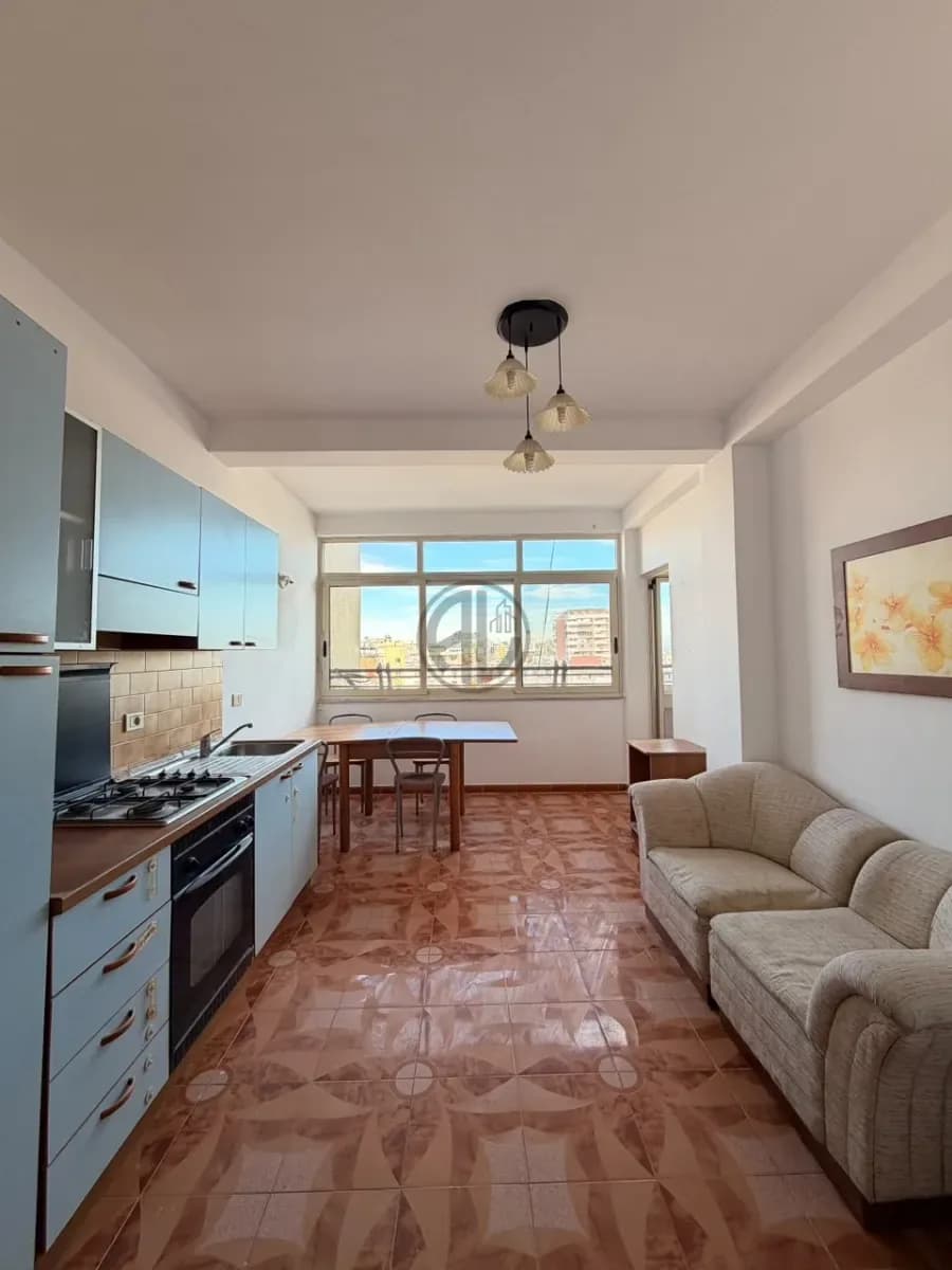 Apartament 1+1 per Qira ne Qender, te Poliklinika, Durres