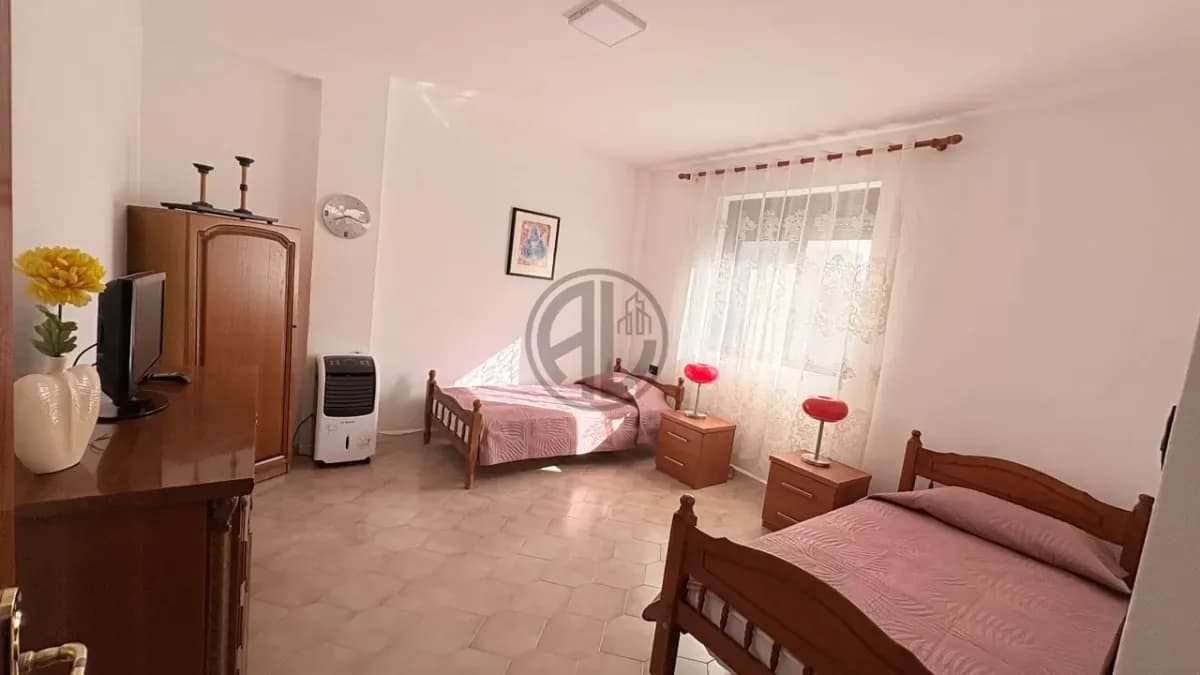 Per qira kati pare i nje shtepie private - prane Foto Durresi 4