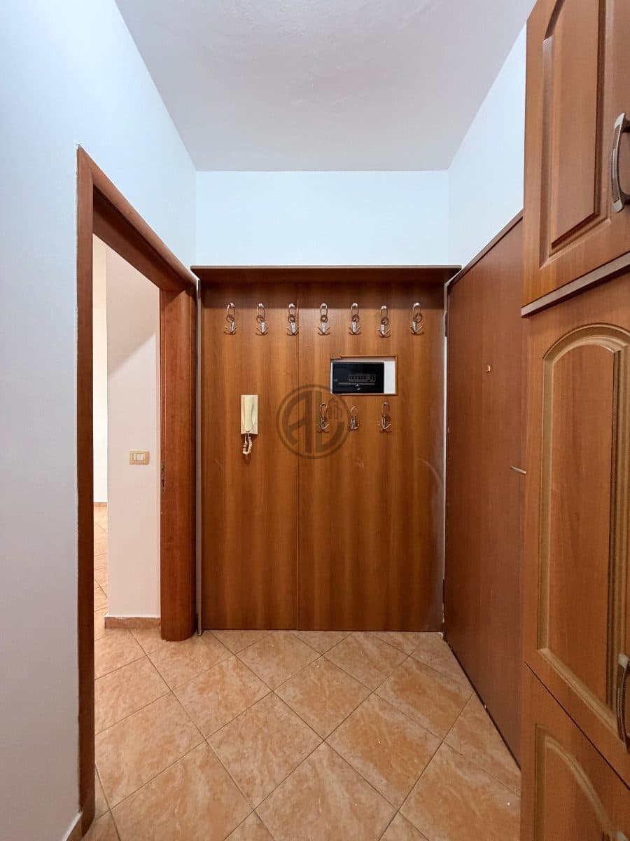 Apartament 1+1 për qira 300€/Muaj, tek Pallati i Sportit, Durrës 3