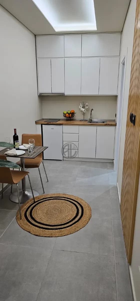 Shiten 3 garsoniere + 1 dyqan buzë rruge kryesore ne Plazh, Durres 4