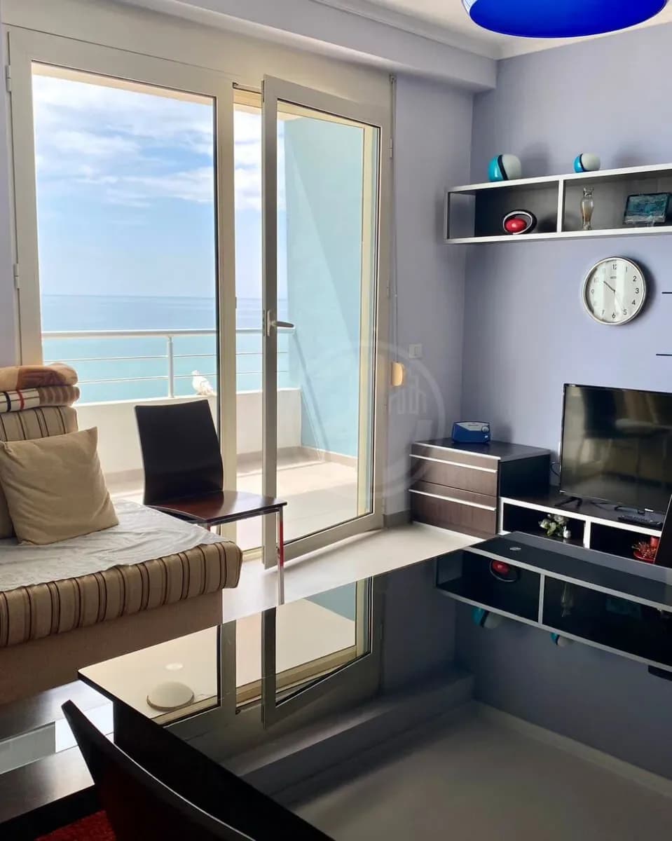 Apartament 2+1 Vije e pare me detin, tek Shkembi i Kavajes