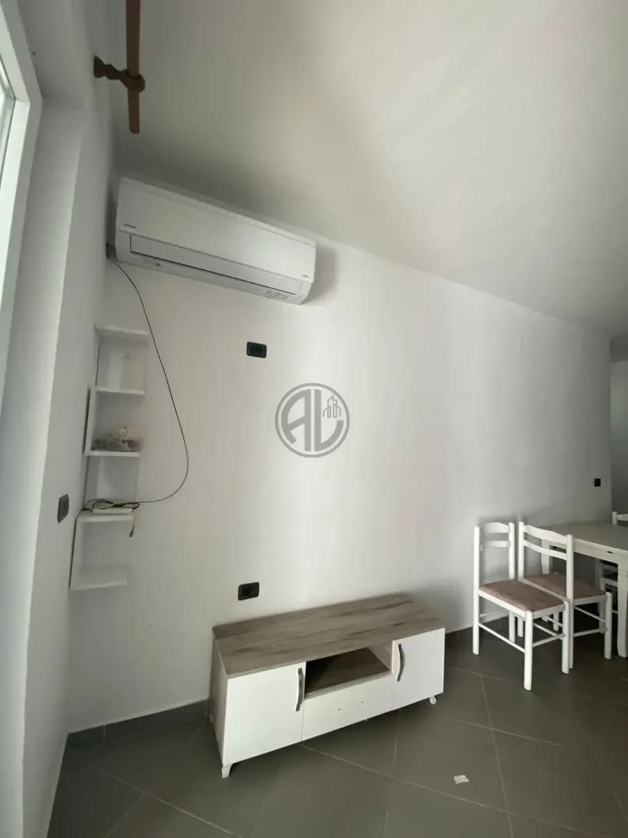 Apartament 1+1 jepet me Qira , Durres Plazh, 40,000 Lekë/muaj 3