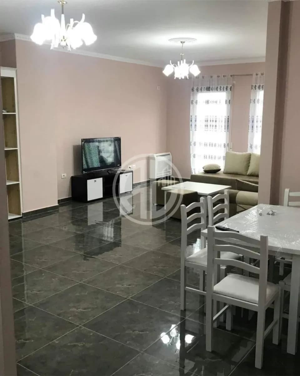 Apartament 2+1+2 në Qendër të Durrësit