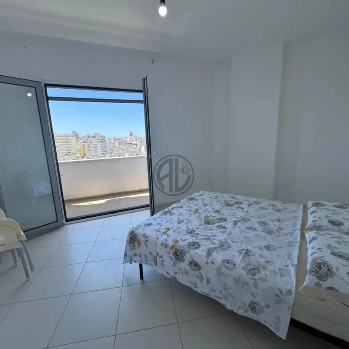 Shitet Apartament 2+1 me pamje deti dhe Garazh te mbyllur 30m2 4