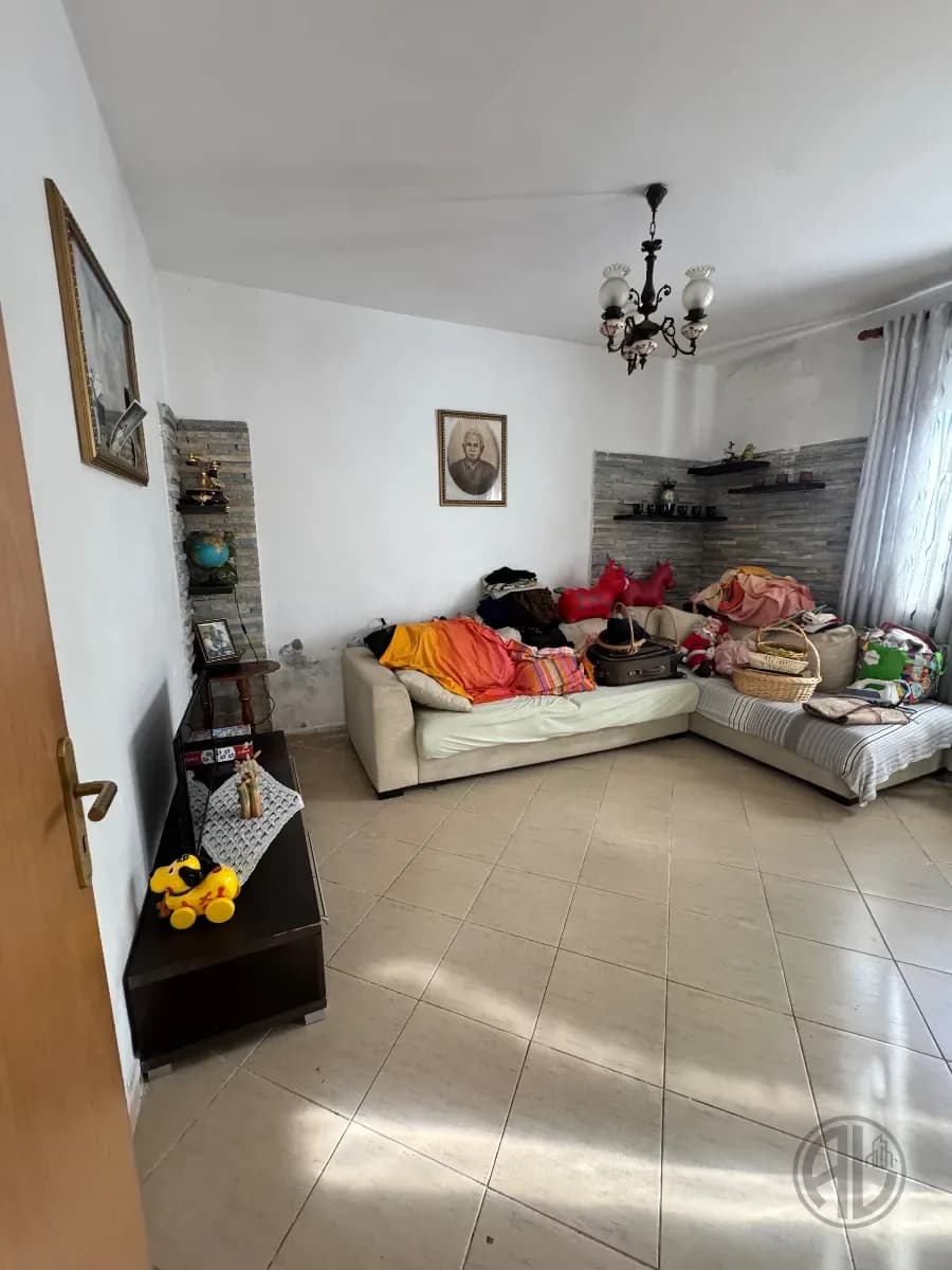 APARTAMENT 2+1+2 PËR SHITJE – LAGJJA 12, DURRËS