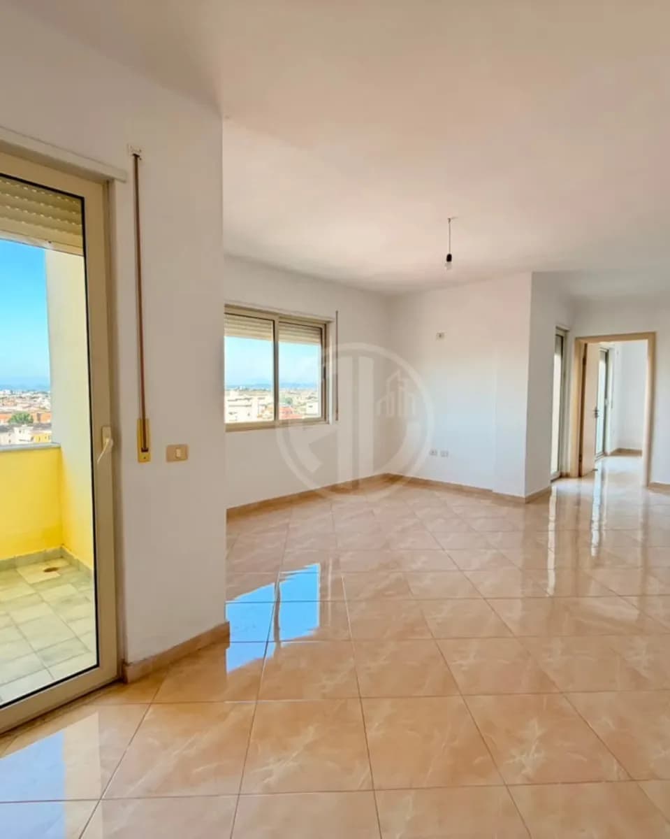 Shitet Apartament 2+1 me Super Verandë dhe Pamje nga Deti – Plazh, Durrës 4