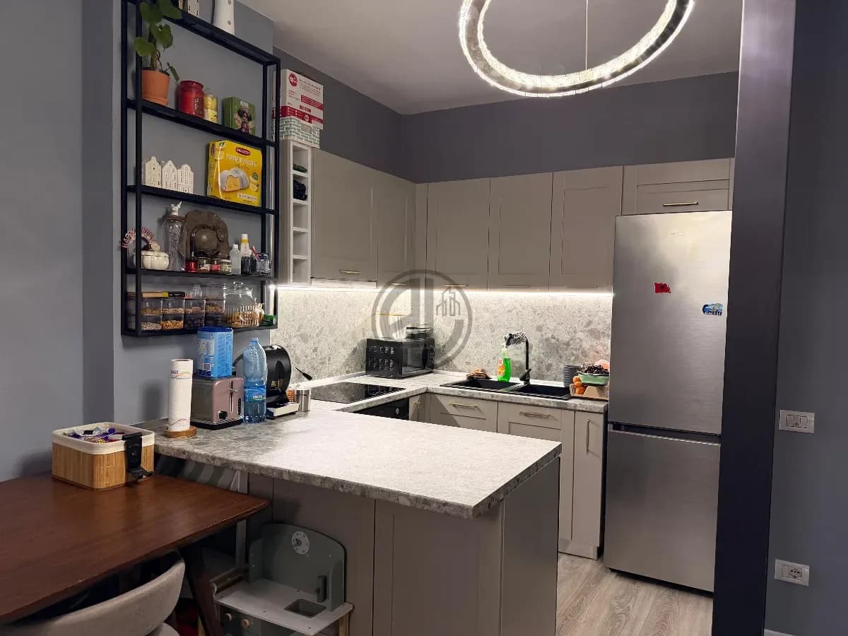 Apartament 2+1 për Qira – prane Stacionit te trenit , Durrës