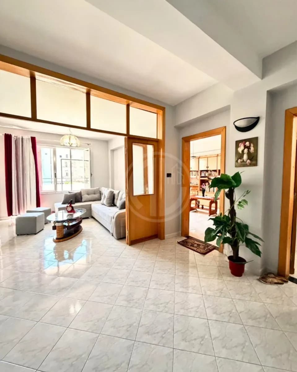 Apartament 2+2+2 me Qira – prane Kryqi i kuq Durres 3