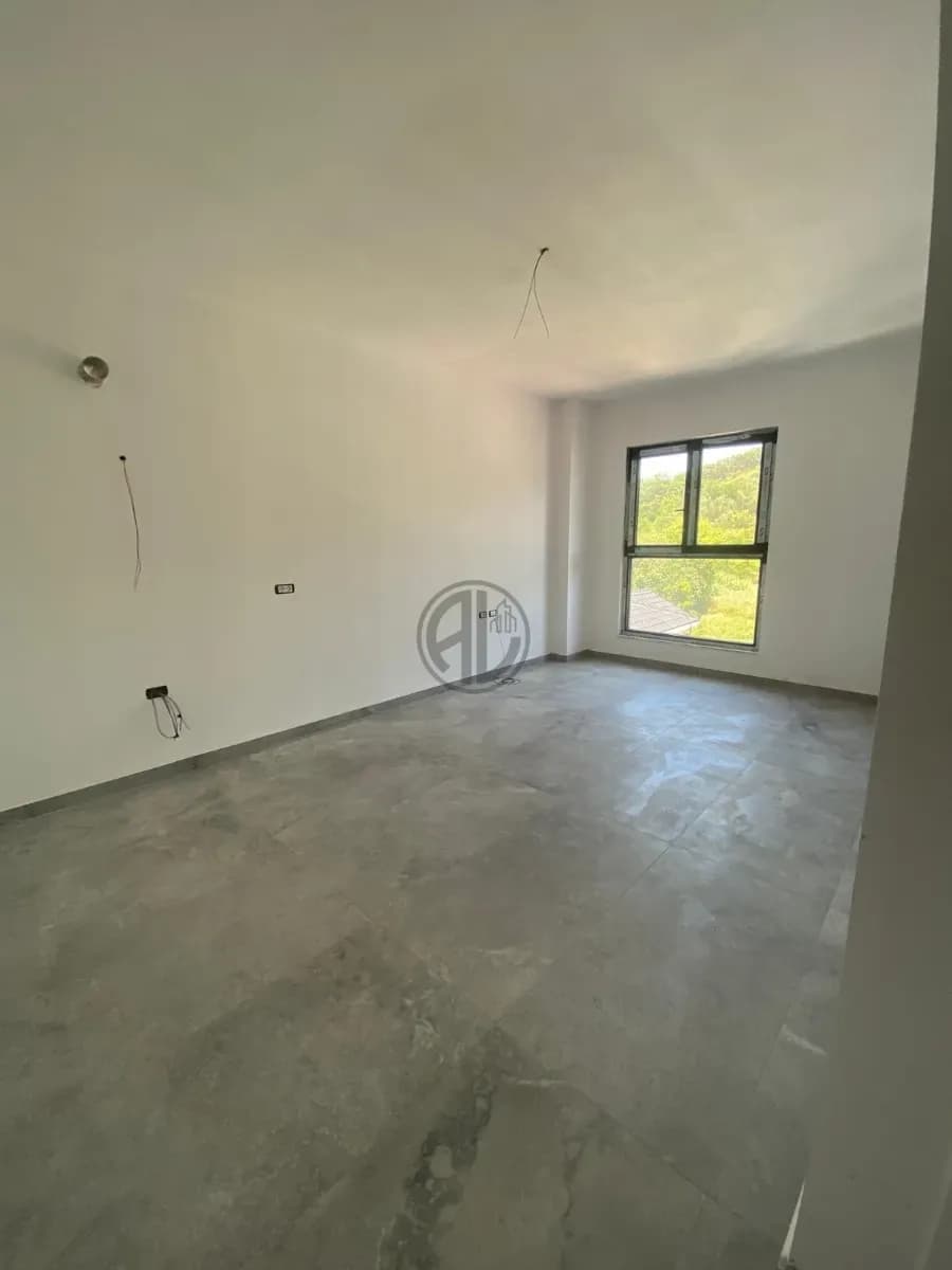 Shiten apartament në – Golem, Durrës