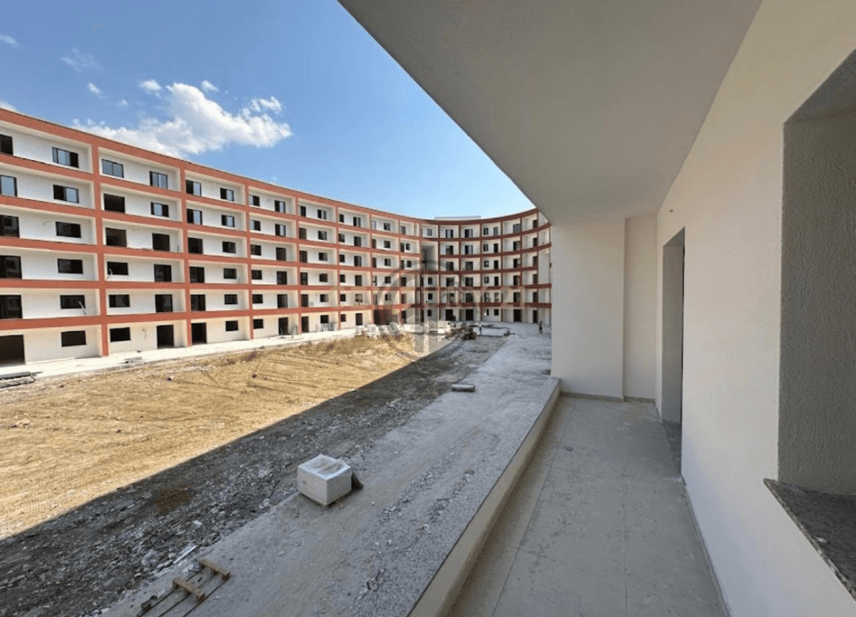Shitet Apartament 2+1+2 në Residencen EON-Golem 2