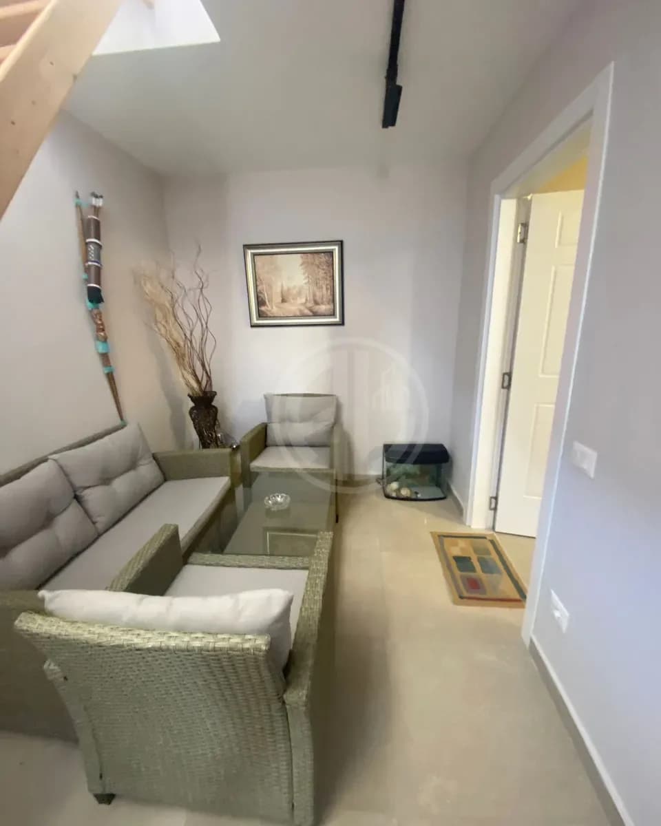 Penthouse Luksoz për Shitje me Verandë Panoramike PLAZH DURRES 2