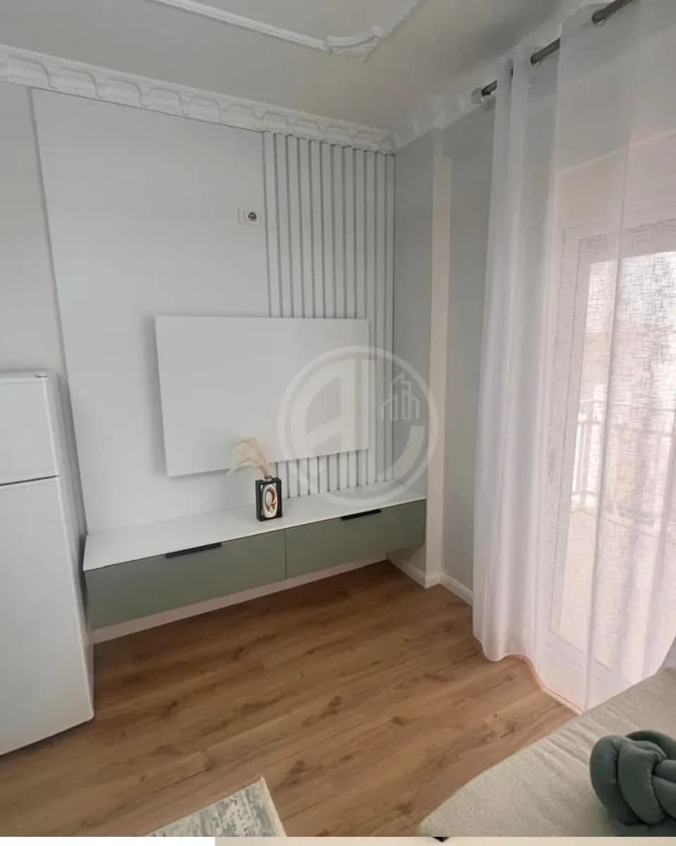 Shitet Apartament 1+1 i Sapomobiluar – Golem, Rruga Viena 3