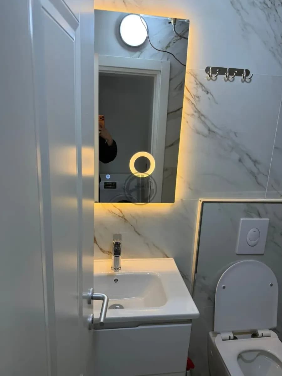 Apartament 1+1 për shitje në zonën e Shkëmbit të Kavajës, prane Majestic 2