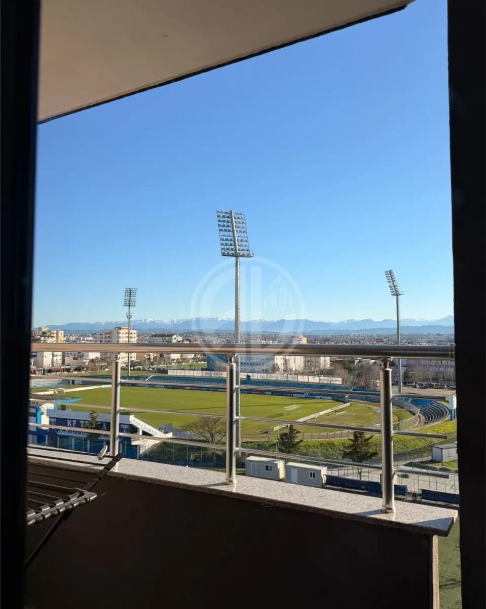Apartament 2+1+2 tek Stadiumi, Durres 3