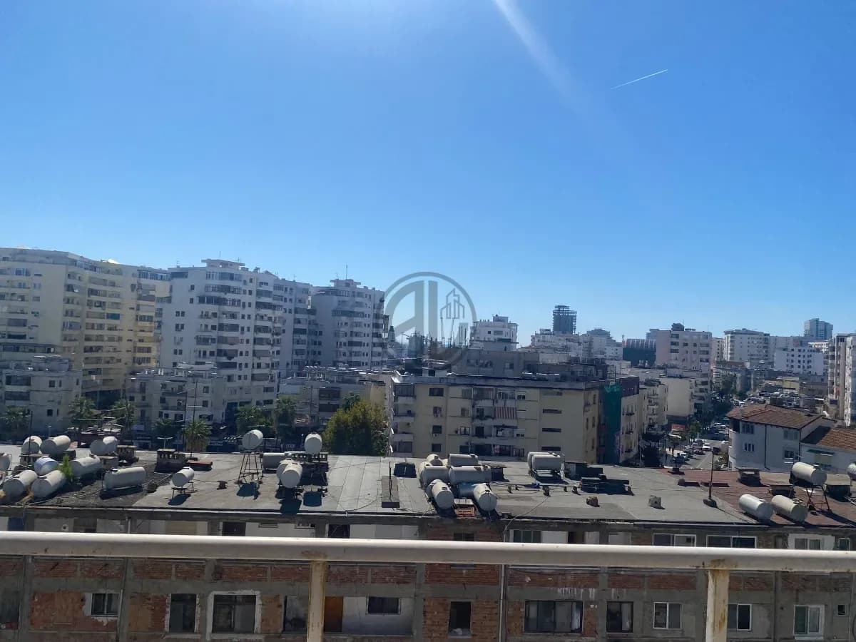 Jepet me qira 1+1 ne Durres prane stazionit te trenit L.50,000 4