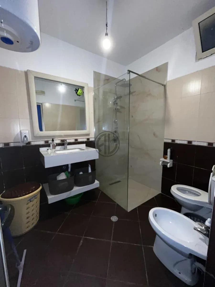 Shiten 2 Apartamente 1+1 të Mobiluara tek Shkëmbi i Kavajës 3