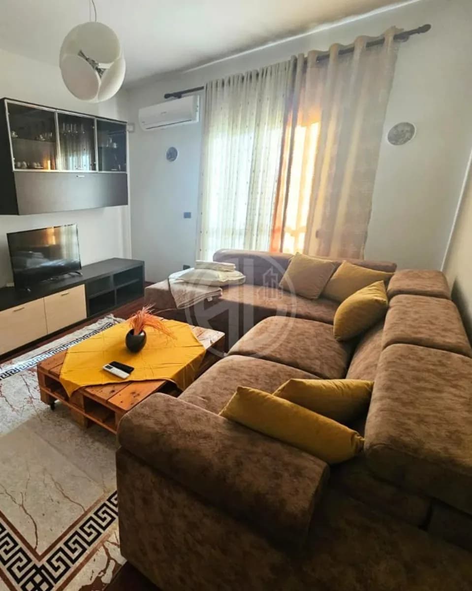 Per qira Apartament 2+1+2 Prane Gjykates Durres