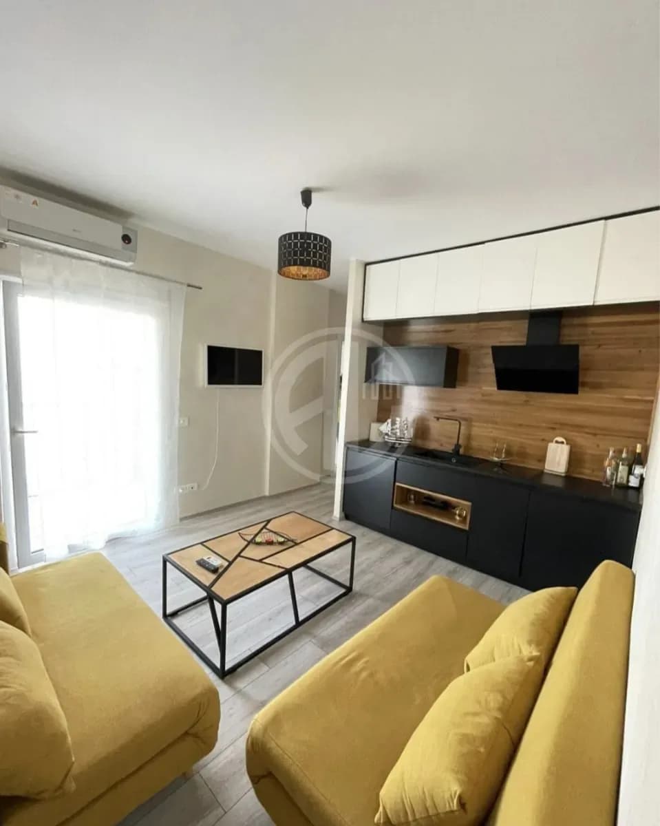 Shitet Apartament me Pamje Deti & Pishinë – Shkembi i Kavajes 2